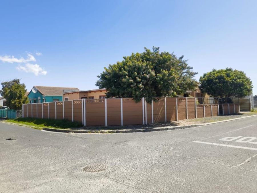 5 Bedroom Property for Sale in Devon Park Village Western Cape